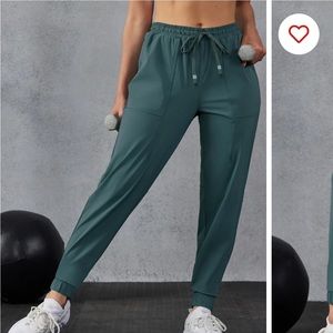 Fabletics One Women’s Jogger - NWT - color storm slate